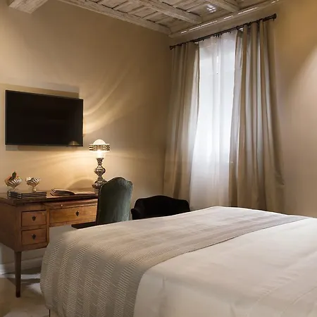 Palazzo Caruso 4* Rome