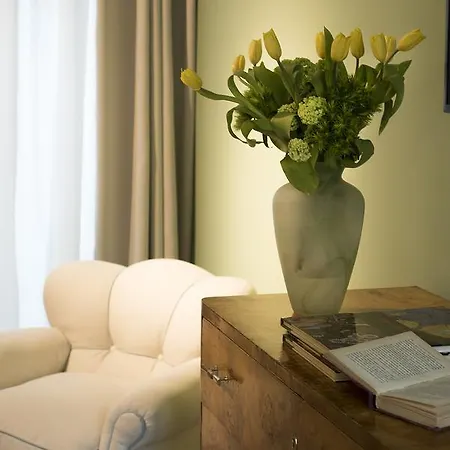 Palazzo Caruso 4* Rome
