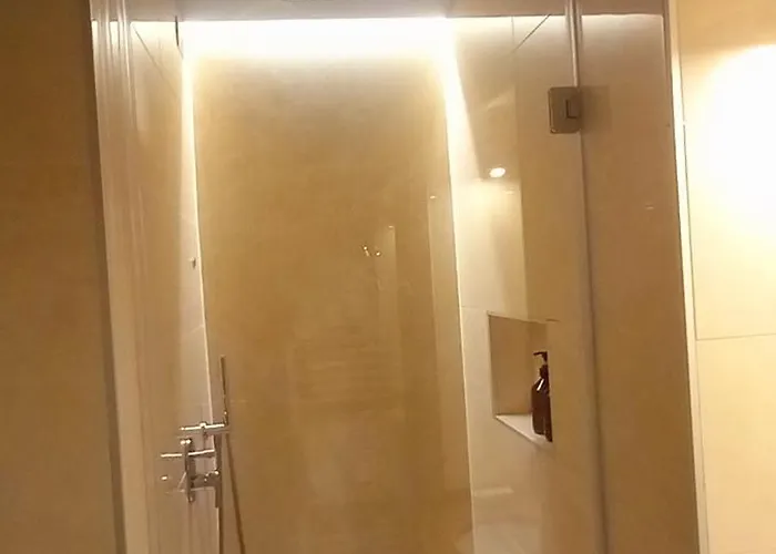 מלון Palazzo Caruso 4*